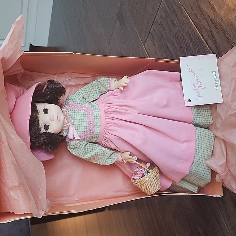 Madame Alexander Doll Bessy Bell